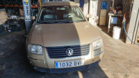 VOLKSWAGEN PASSAT BERLINA (3B3)