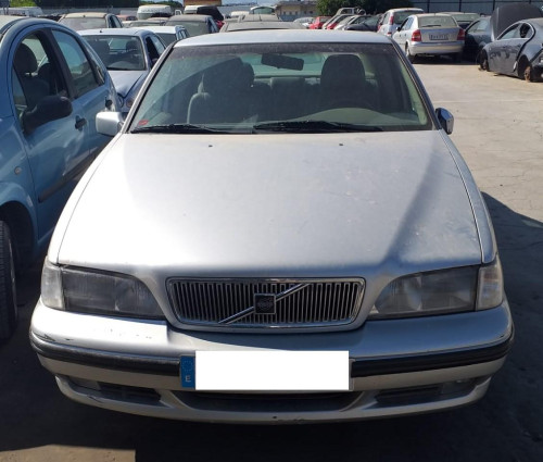  VOLVO S70 BERLINA 