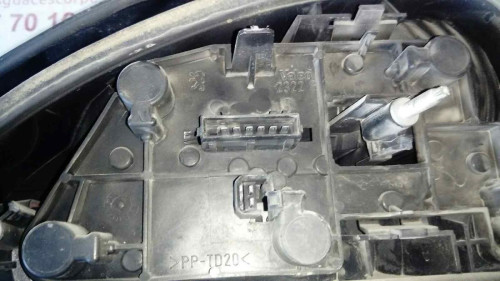  PILOTO TRASERO IZQUIERDO Peugeot 306 3/5 PT. / 4 PT. (S2) 