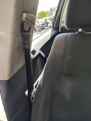 CINTURON SEGURIDAD DELANTERO DERECHO