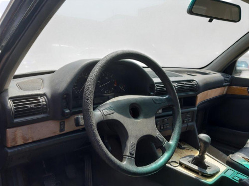  BMW SERIE 7 (E32) 