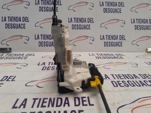  CERRADURA PUERTA TRASERA IZQUIERDA 
