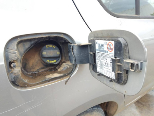 TAPA EXTERIOR COMBUSTIBLE Skoda Octavia Berlina (1Z3)(2008->) Skoda Octavia Berlina (1Z3)(2008->) 