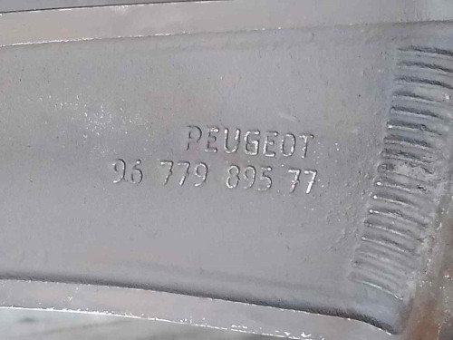 LLANTA Peugeot 308 