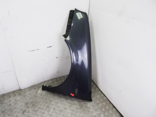 ALETA DELANTERA IZQUIERDA б/у