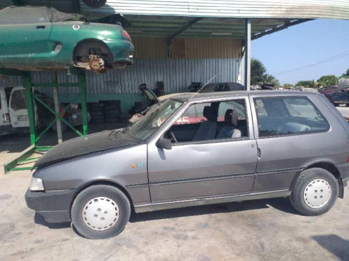  FIAT UNO (146) 