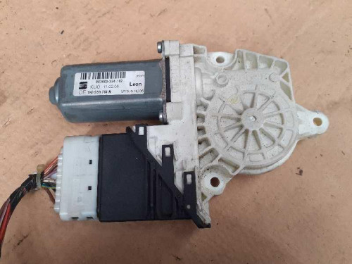 MOTOR ELEVALUNAS TRASERO DERECHO 