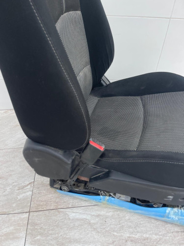 ASIENTO DELANTERO IZQUIERDO Mazda 2 BERLINA (DJ) 