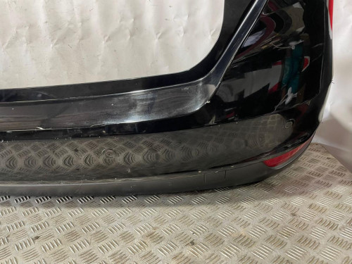 PARAGOLPES TRASERO 