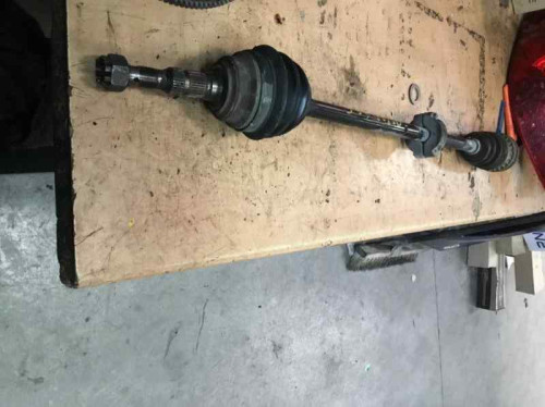TRANSMISION DELANTERA DERECHA 
