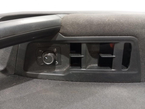 GUARNECIDO PUERTA DELANTERA IZQUIERDA VOLKSWAGEN TIGUAN (AD1) 