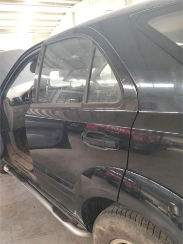 PUERTA TRASERA IZQUIERDA Kia SORENTO (BL) 