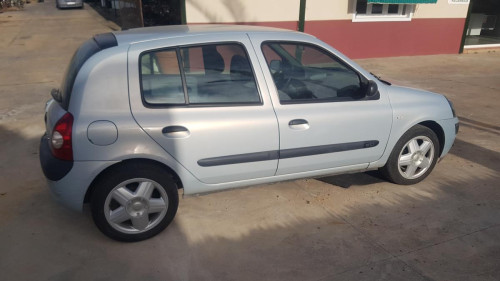  Renault Clio II Fase II (B/CB0)(2001->) SIN IDENTIFICAR 
