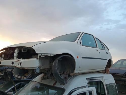  FORD FIESTA BERLINA 