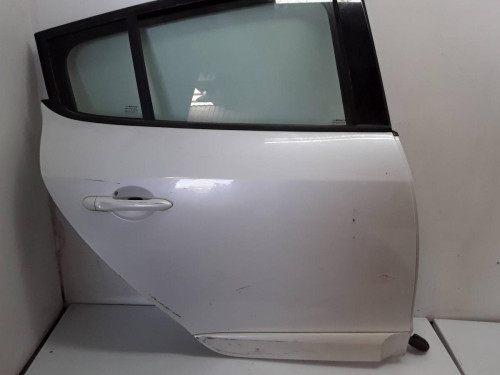 PUERTA TRASERA DERECHA RENAULT MEGANE III BERLINA 5P 