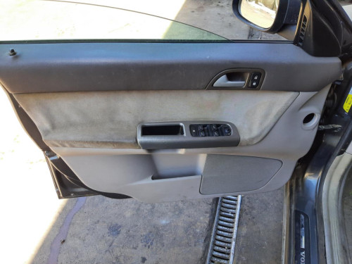  VOLVO S40 BERLINA 