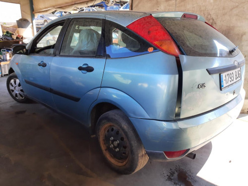  FORD FOCUS BERLINA (CAK) 
