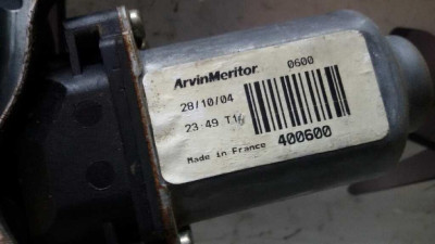 ELEVALUNAS DELANTERO DERECHO, NISSAN, PRIMERA BERLINA (P12)