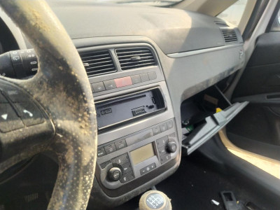 SISTEMA AUDIO / RADIO CD