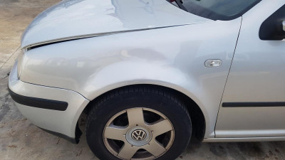 ALETA DELANTERA IZQUIERDA Volkswagen Golf IV Berlina (1J1)(10.1997->2004)