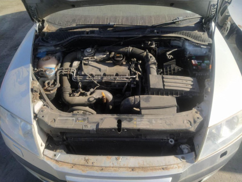 SKODA OCTAVIA COMBI (1Z5) de segunda mano