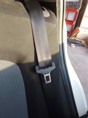 CINTURON SEGURIDAD TRASERO IZQUIERDO
