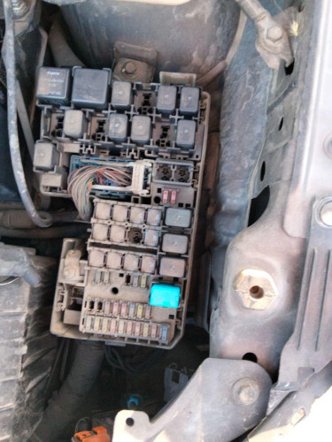 CAJA RELES / FUSIBLES Mazda 5 BERLINA (CR) 