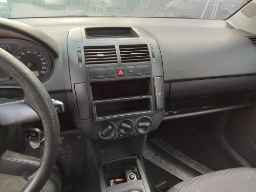  VOLKSWAGEN POLO IV (9N1) 