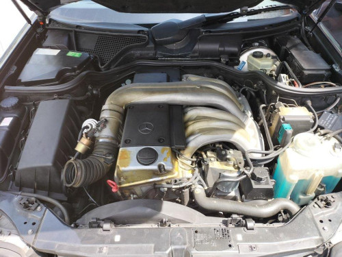  MERCEDES-BENZ CLASE E (BM 210) BERLINA 