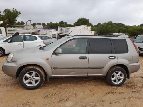NISSAN X-TRAIL (T30) — vehículo donante para recambios 