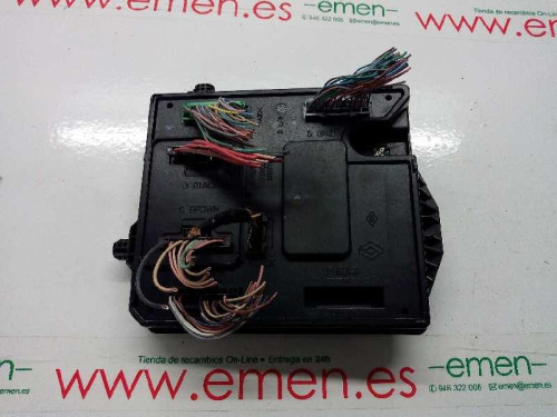  CAJA RELES / FUSIBLES Renault SCENIC III (JZ) 