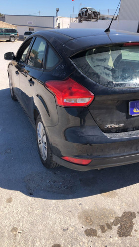 FORD FOCUS BERLINA (CB8) — vehículo donante para recambios 