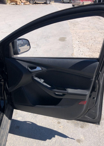 FORD FOCUS BERLINA (CB8) — vehículo donante para recambios 