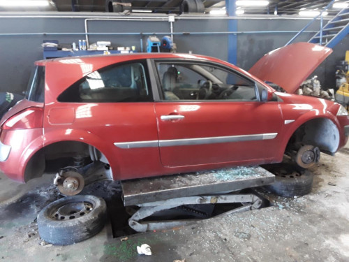  RENAULT MEGANE II BERLINA 3P 