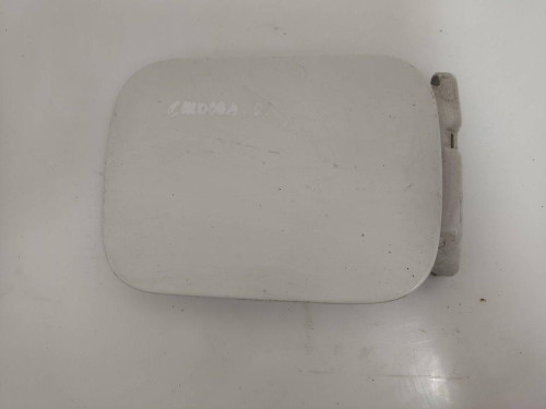 TAPA EXTERIOR COMBUSTIBLE 