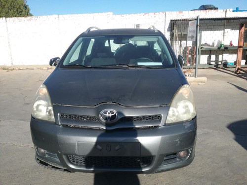  TOYOTA COROLLA VERSO (R1) 