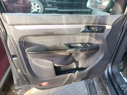 VOLKSWAGEN TOURAN (1T1) — автомобиль-донор на запчасти 