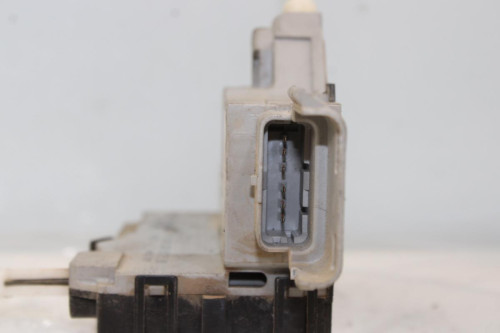 CERRADURA PUERTA DELANTERA DERECHA 