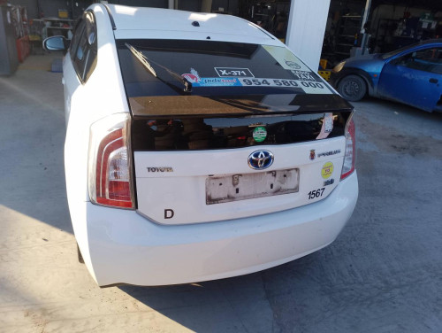 TOYOTA PRIUS (ZVW30) — Donor Vehicle for Used Parts 