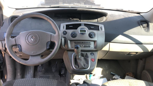 RENAULT SCENIC II (JM) — vehículo donante para recambios 