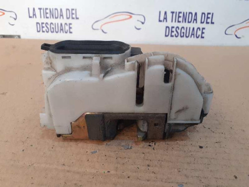  CERRADURA PUERTA DELANTERA DERECHA 
