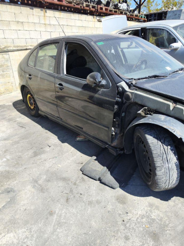 SEAT LEON (1M1) — vehículo donante para recambios 