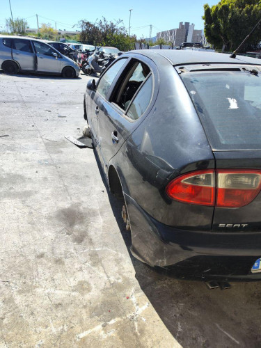 SEAT LEON (1M1) — vehículo donante para recambios 