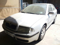 SKODA OCTAVIA BERLINA (1U2)