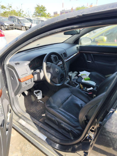 OPEL VECTRA C BERLINA — vehículo donante para recambios 