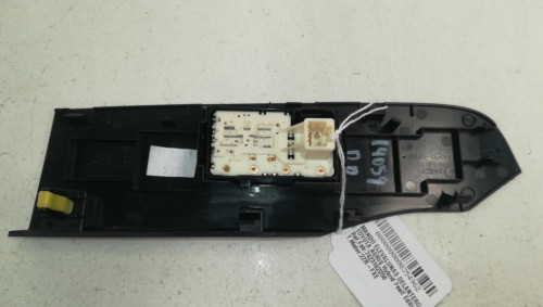  MANDO ELEVALUNAS DELANTERO DERECHO TOYOTA AURIS (E18) 