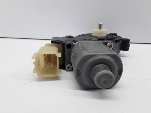 MOTOR ELEVALUNAS DELANTERO IZQUIERDO FORD FIESTA (CNN) 