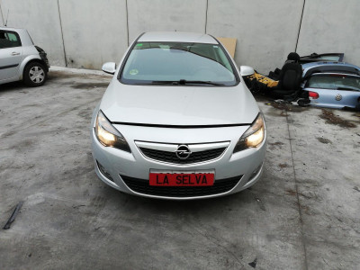 OPEL ASTRA J BERLINA 5P