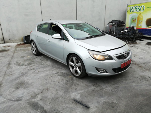 OPEL ASTRA J BERLINA 5P — автомобиль-донор на запчасти 