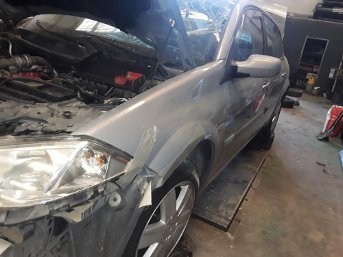  RENAULT MEGANE II CLASSIC BERLINA 
